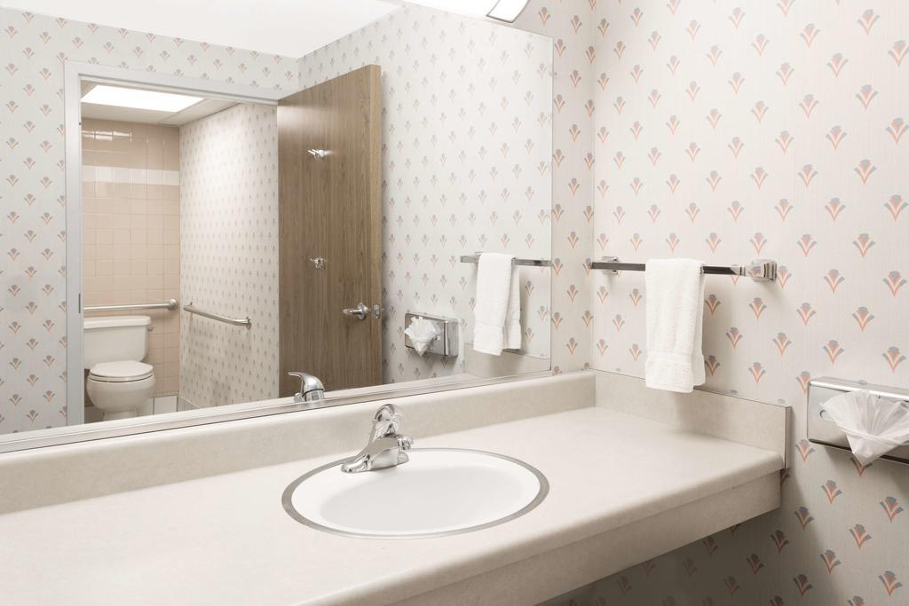 Costa Mesa Inn - Newport Beach Area Extérieur photo