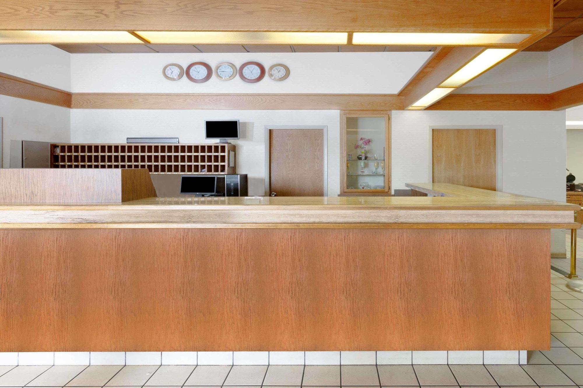Costa Mesa Inn - Newport Beach Area Extérieur photo