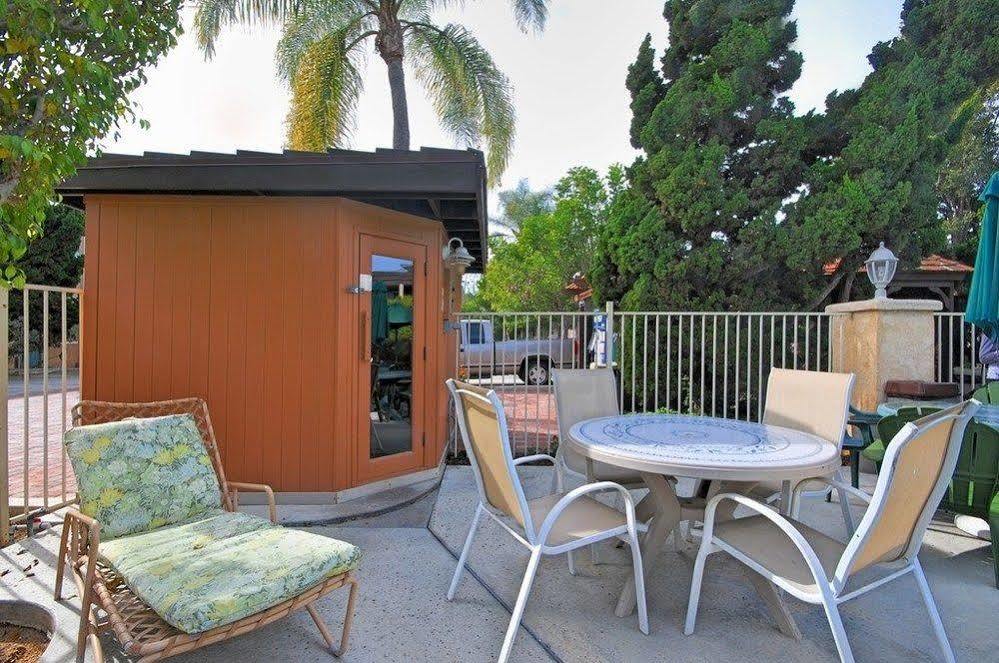 Costa Mesa Inn - Newport Beach Area Extérieur photo